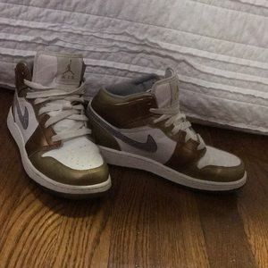 Nike Air Jordan 1 - Women’s Size 6